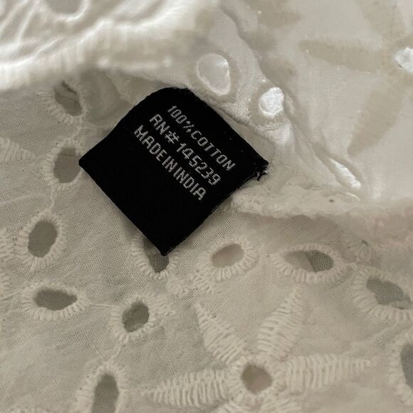 Style Envy Women's Floral Eyelet Embroidered Bell Sleeve Crew Neck Blouse Top - Picture 13 of 14